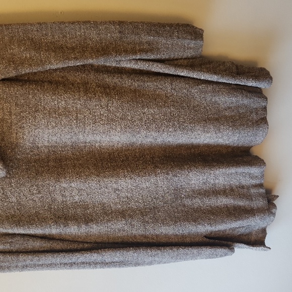 Barefoot Dreams Hooded Cardigan, size S - Picture 9 of 11